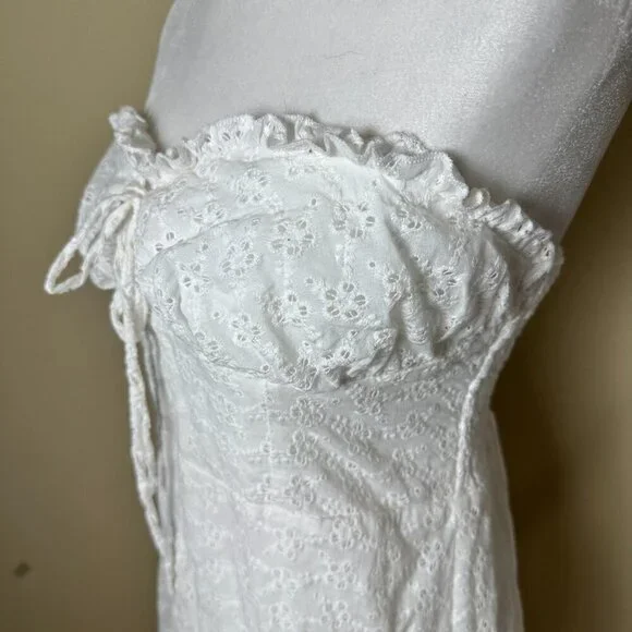 NWT AIYANA City Break Mini Dress White Eyelet Strapless Size Large - Picture 14 of 16